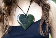 Load image into Gallery viewer, Pounamu Heart Necklace